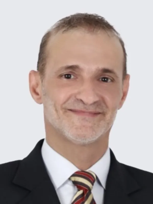 الدكتور أحمد العالي